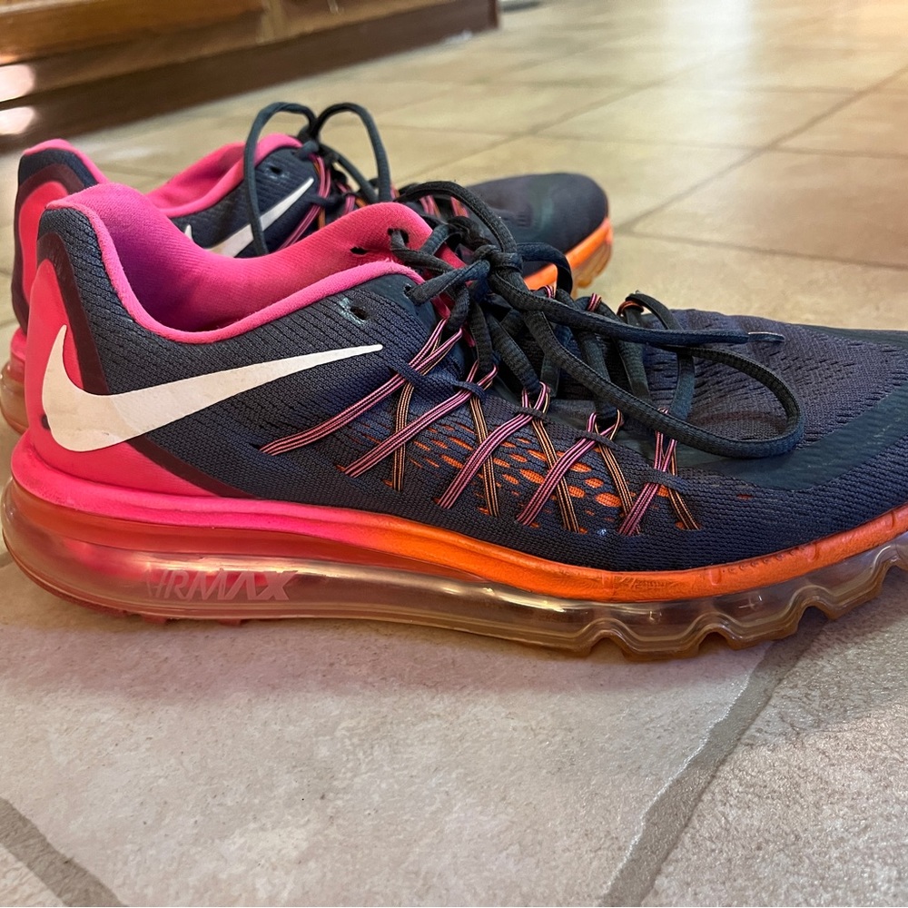 Women’s Nike Airmax 2015